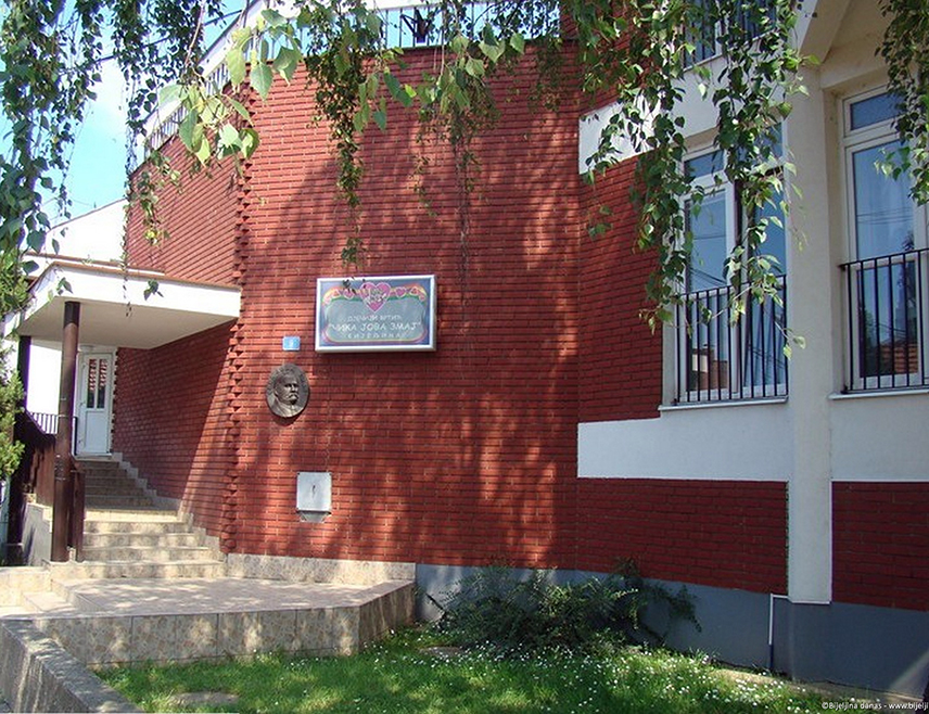 БИЈЕЉИНА, 11. ЈУНА /СРНА/ - Руководство бијељинског вртића "Чика Јова Змај" саопштило је да је, након исплате дугованих плата и накнада запосленима, рад у овој дјечијој установи нормализован и да ће се од сутра васпитно-образовни процес наставити у пуној мјери, у свим објектима и по устаљеном распореду.