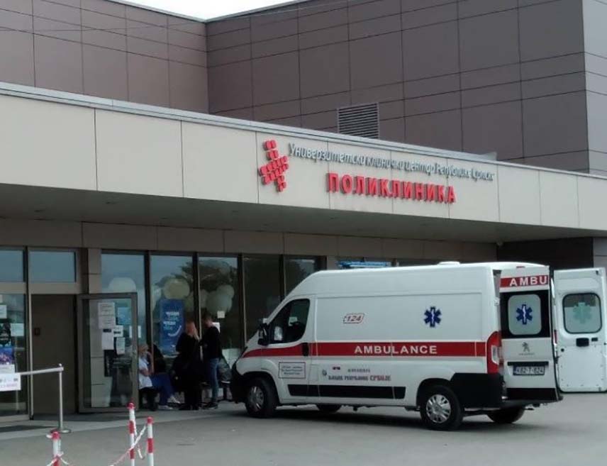 BANJA LUKA, JUNE 15 /SRNA/ - A top medical team at the University Clinical Centre /UCC/ of Republika Srpska saved the life of a woman who was accidentally shot in the chest, just a centimeter from the heart, thanks to an exceptionally fast and expert intervention. She is already feeling better today, the UCC announced.