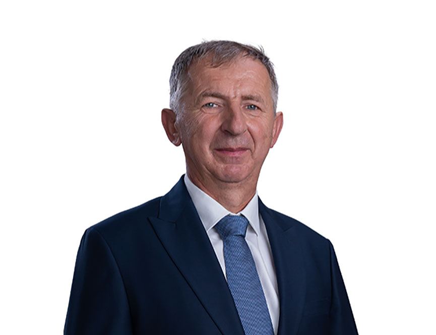 БОСАНСКО ГРАХОВО, 18. ЈУНА /СРНА/ - Након два неуспјела покушаја добијања еколошке дозволе за изградњу погона за пиролизу – спаљивање гума у Босанском Грахову, инвеститор и трећи пут покушава да тај погон наметне, што изазива велико незадовољство међу повратницима и локалним становништвом, рекао је Срни предсједник Општинског одбора СНСД-а Урош Ђуран.
