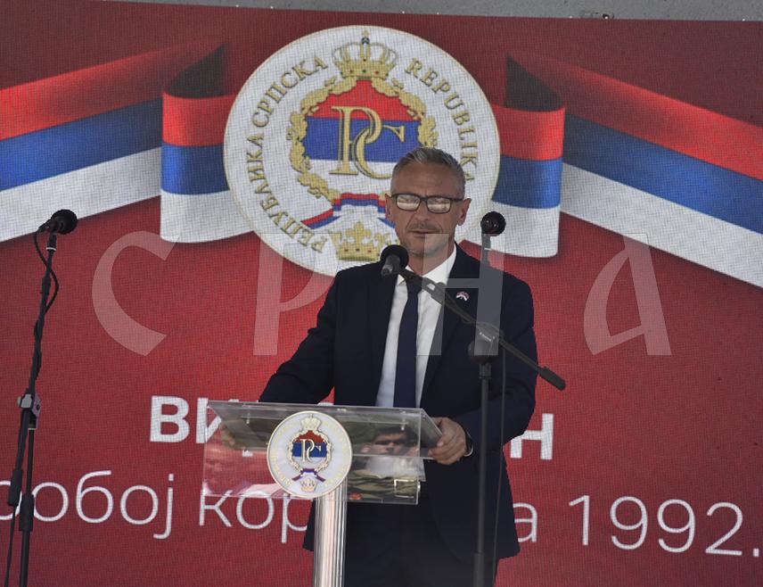 МОДРИЧА, 22. ЈУНА /СРНА/ - Предсједник Борачке организације Републике Српске Радан Остојић рекао је данас на Дугој Њиви да је Војска Републике Српске знала да мора да извојује побједу при пробоју коридора, да су српски војници били задојени косовским завјетом и да је зато веома брзо и остварен циљ.