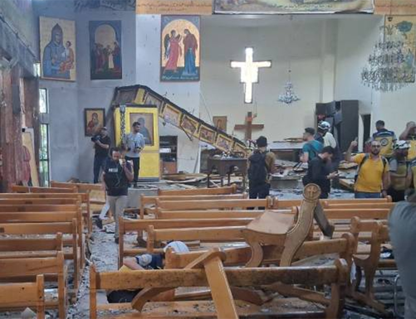 ДАМАСК, 22. ЈУНА /СРНА/ - Терориста је активирао бомбу у цркви у округу Двеила у Дамаску и убио неколико људи, рекли су очевици агенцији РИА Новости.