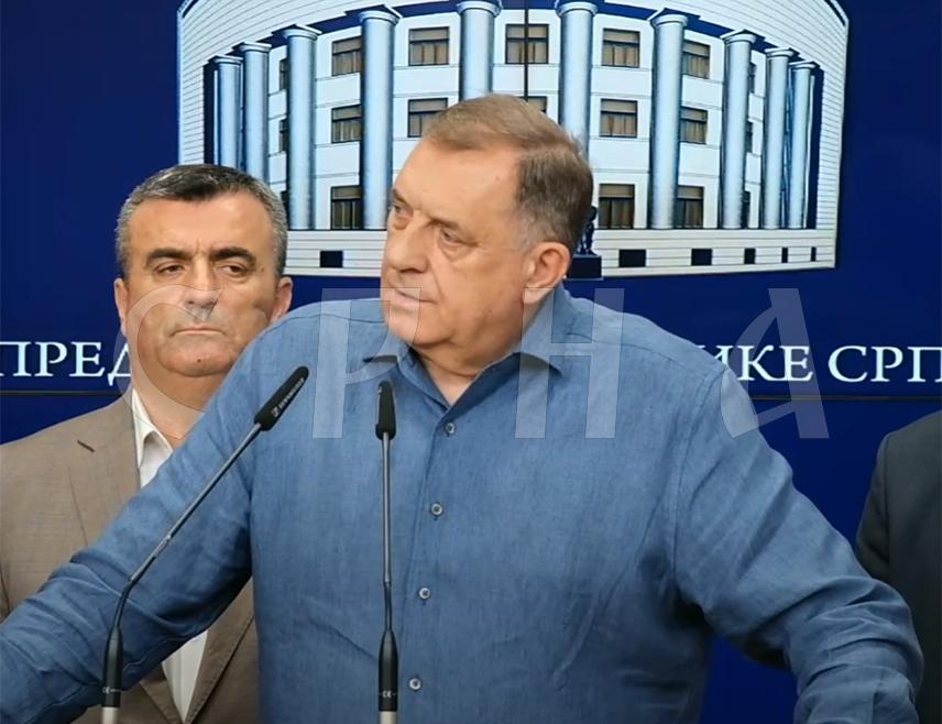 БАЊАЛУКА, 26. ЈУНА /СРНА/ - Предсједник Српске Милорад Додик рекао је данас да ће одлука Уставног суда Српске о измјенама Закона о буџетском систему бити спроведена, те истакао да ће Српска заштитити неразвијене општине чији приходи неће бити смањени.