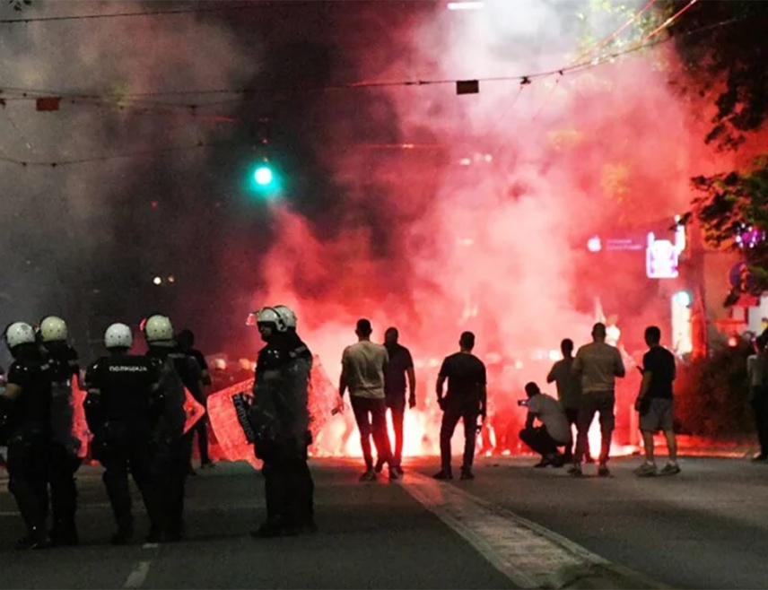 БЕОГРАД, 28. ЈУНА /СРНА/ - Струковно удружење полиције упутило је пуну подршку полицијским службеницима и руководству Министарства унутрашњих послова Србије у очувању јавног реда и безбједности свих грађана.