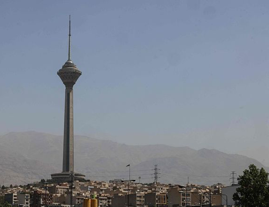 ТЕХЕРАН, 2. ЈУЛА /СРНА - РИА Новости/- Иран је затворио свој ваздушни простор за транзитне летове изнад централног и западног дијела земље, саопштио је портпарол иранског Министарства за путеве и урбани развој Маџид Ахаван.