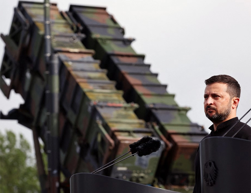 КИЈЕВ, 4.ЈУЛА /СРНА/ - Украјински предсједник Владимир Зеленски рекао је да је са америчким предсједником Доналдом Трампом разговарао о противваздушној одбрани и да се сагласио да ради на повећању способности Кијева да "брани небо" у околностима ескалације руских напада.