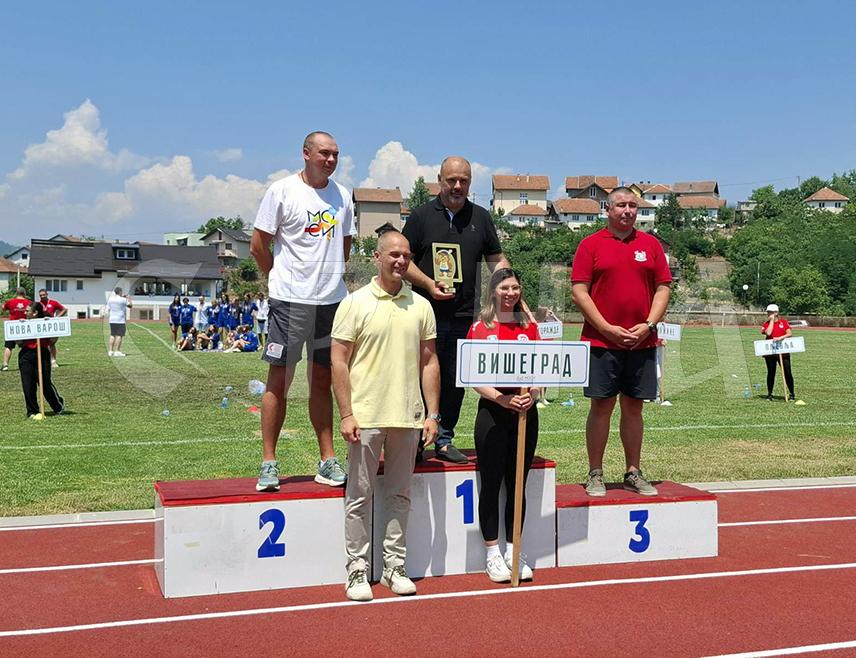 ВИШЕГРАД, 6. ЈУЛА /СРНА/ – Јубиларне 60. Међуопштинске омладинске спортске игре – МОСИ у Вишеграду званично су завршене, а током пет дана окупиле су више од 2.100 спортиста из 31 општине и града Србије, Црне Горе, Републике Српске и Федерације БиХ.