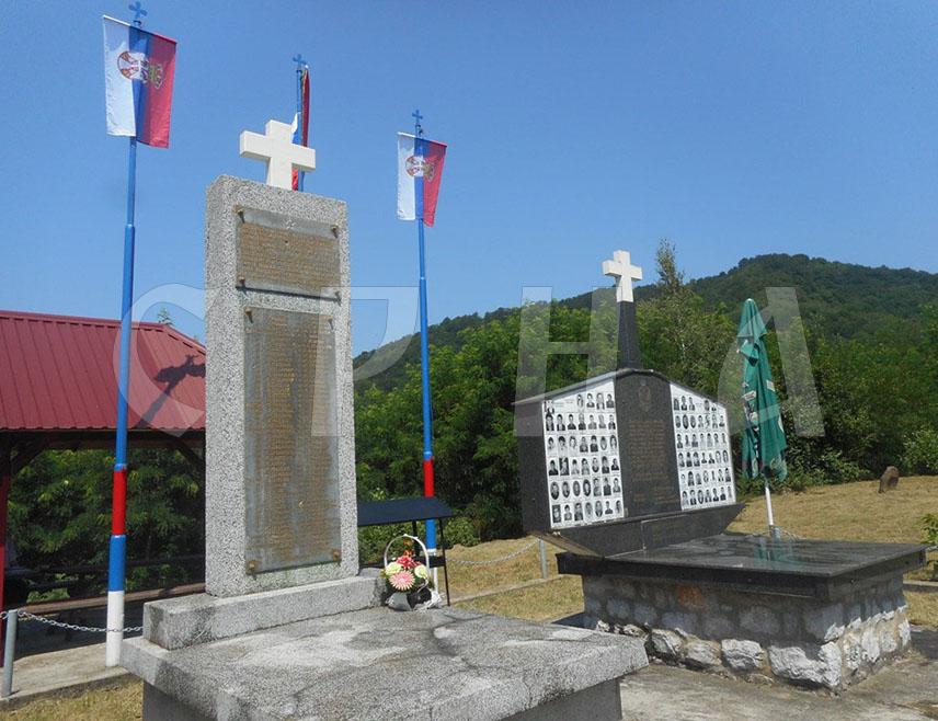 СРЕБРЕНИЦА, 7. ЈУЛА /СРНА/ - Традиционална меморијално-хуманитарна и духовно-културна манифестација "Петровдански дани" сутра ће бити отворена у Сребреници и трајаће до Петровдана, 12. јула.