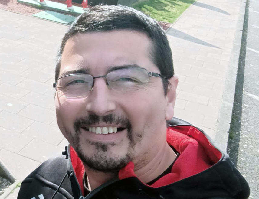 ПРИЈЕДОР, 8. ЈУЛА /СРНА/ - Полицијска управа из Приједора објавила је данас фотографију несталог тридесетшестогодишег Владана Босанчића из тог града и позвала грађане да пријаве ако га уоче или ако имају корисне информације које би им помогле његовом проналаску.
