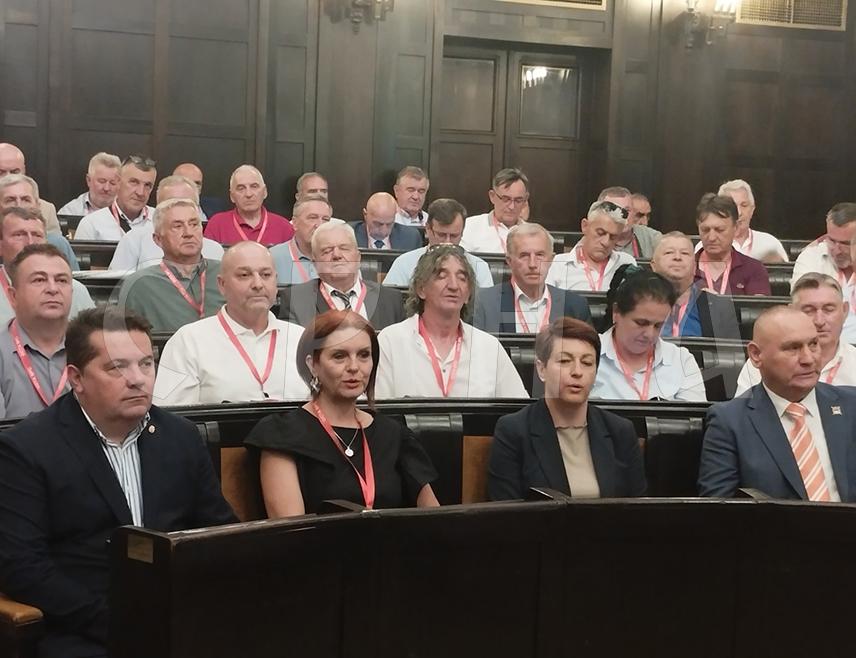 BANJA LUKA, JULY 15 /SRNA/ – Speaker of the Republika Srpska National Assembly Nenad Stevandić has stated today that the Organization of Republika Srpska Army Senior Officers fosters the patriotic legacy and teaches younger generations about how Republika Srpska was created.