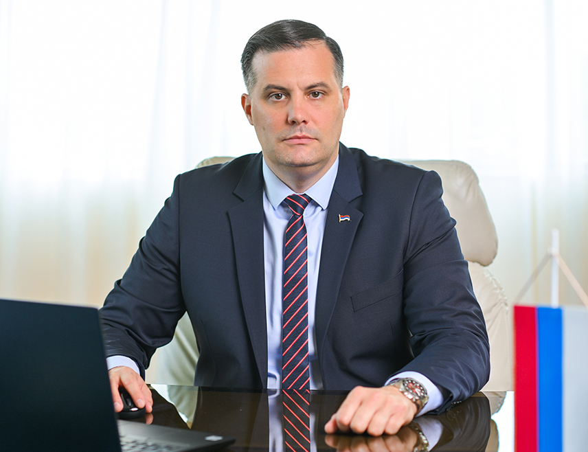 BANJA LUKA, JULY 16 /SRNA/ – Croatia will not voluntarily give up on building a nuclear facility on Trgovska Gora and is conducting the entire process in a non-transparent manner with abuses, Bojan Vipotnik, Minister of Spatial Planning, Construction, and Ecology of Republika Srpska, cited in his SRNA statement.