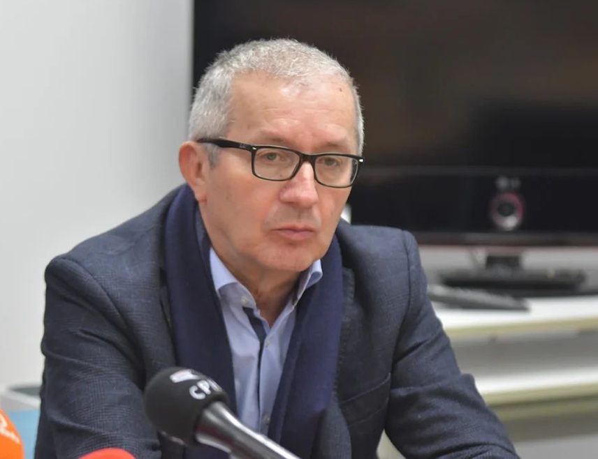 БАЊАЛУКА, 18. ЈУЛА /СРНА/ - Професор права Љубинко Митровић изјавио је Срни да је нелегални високи представник Кристијан Шмит најновијим наметањем донио још једну потпуну незакониту одлуку.