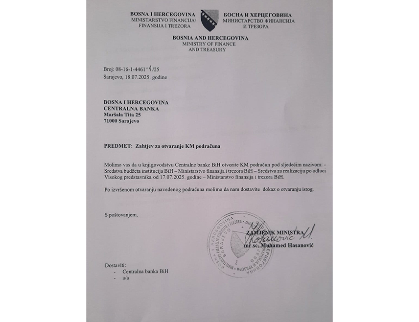 ИСТОЧНО САРАЈЕВО, 22. ЈУЛА /СРНА/ - Министар финансија и трезора у Савјету министара Срђан Амиџић изјавио је за Срну да све у вези са посљедњим нелегалним одлукама и исплати новца на подрачун Централне банке БиХ има везе са његовим замјеником Мухамедом Хасановићем, а за оне заслијепљене постоје и докази - документа.