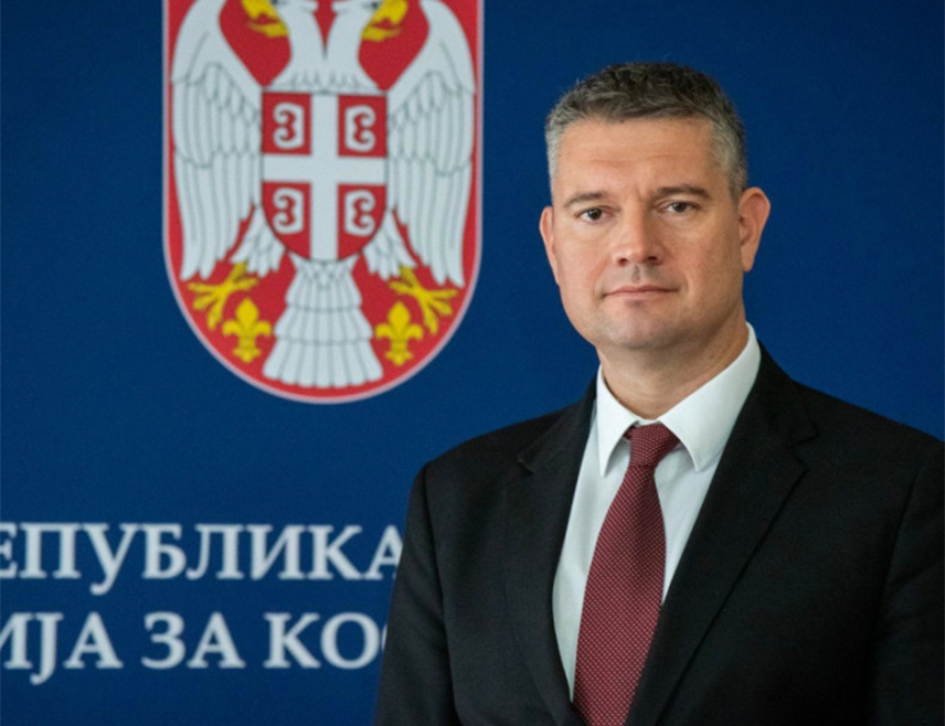 БЕОГРАД, 23. ЈУЛА /СРНА/ - Европска унија саопштила је да пажљиво прати случај хапшења и притварања Игора Поповића, а к знању је примила пресуду Основног суда у Приштини, речено је из Уније.