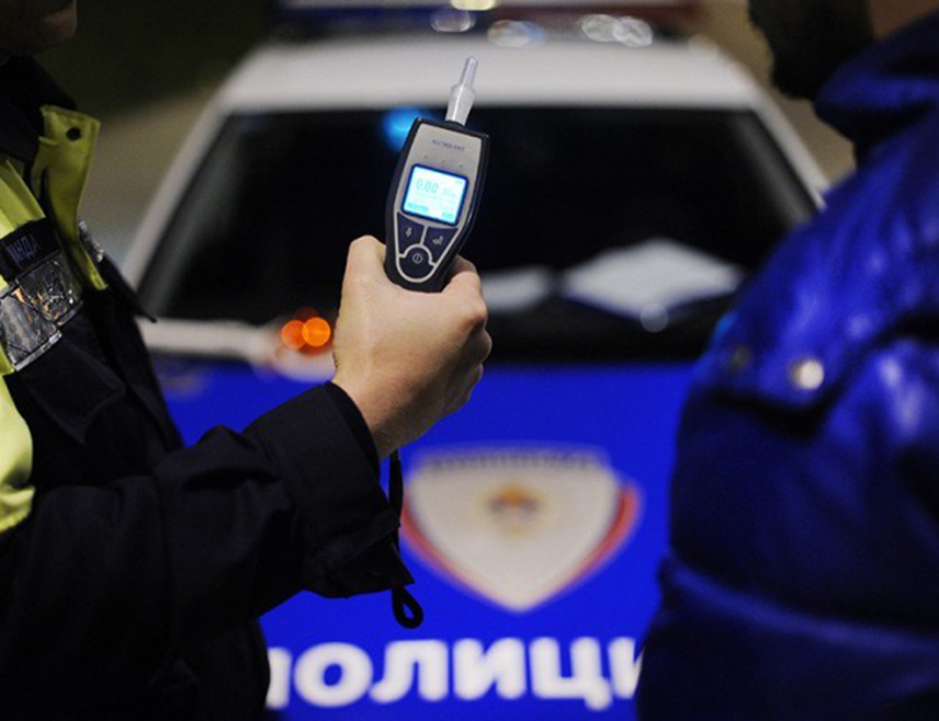 БИЈЕЉИНА, 31. ЈУЛА /СРНА/ - На подручју Полицијске управе Бијељина од сутра до недјеље, 3. августа, биће вршена појачана контрола саобраћаја са акцентом на контролу возача под дејством алкохола и опијата, најављено је из ове управе.