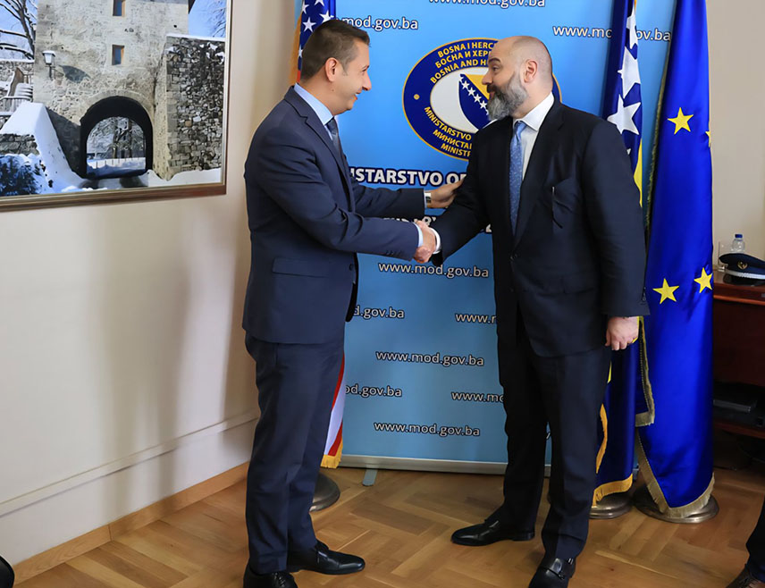 SARAJEVO, July 31 /SRNA/ – The United States remains a key partner in the defence system, emphasized Deputy Minister of Defence Aleksandar Goganović during his meeting today with David Baker, U.S. Deputy Assistant Secretary of Defence for European and NATO Policy, stressing that Republika Srpska is not pursuing a secessionist policy.
