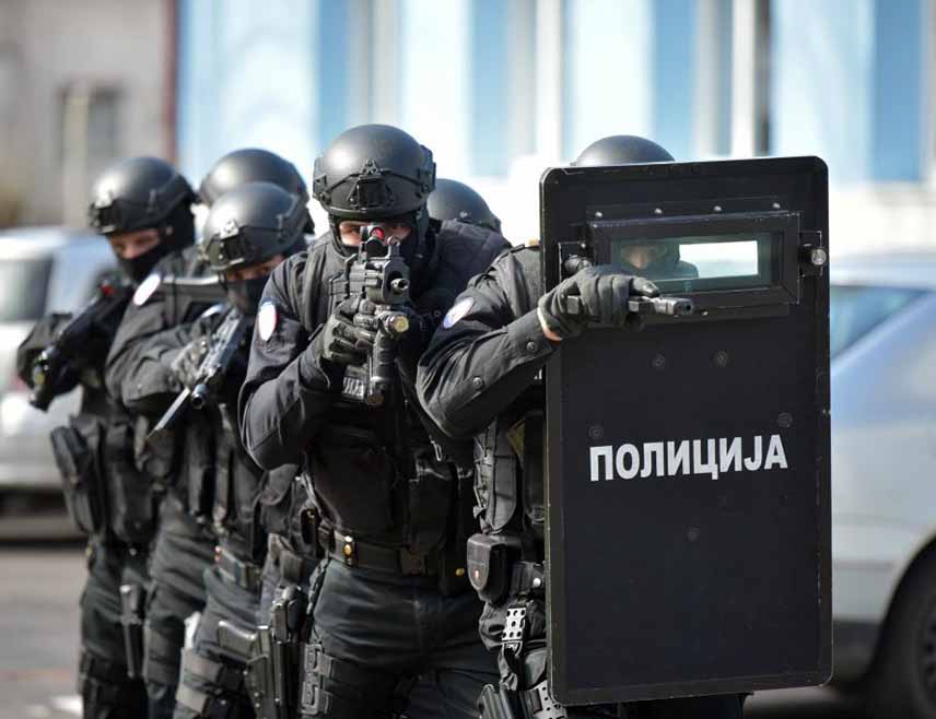 БАЊАЛУКА, 1. АВГУСТА /СРНА/ - Жандармерија Министарства унутрашњих послова /МУП/ Републике Српске, која данас обиљежава шест година постојања и рада, свакодневно показује шта значи служити Српској и њеним грађанима, рекао је командант Жандармерије Славиша Tрифковић.