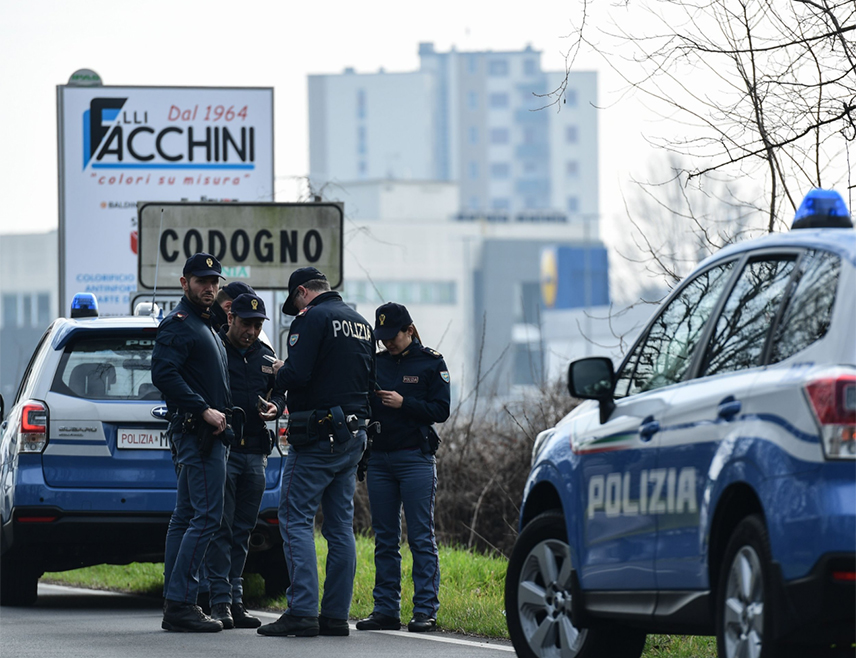 РИМ, 4. АВГУСТА /СРНА/ - Италијанска полиција саопштила је да је ухапсила 13 лица широм Италије у оквиру операције против кинеских мафијашких група, које се сумњиче за умијешаност у кривична дјела као што су трговина дрогом, трговина људима и тешка пљачка.