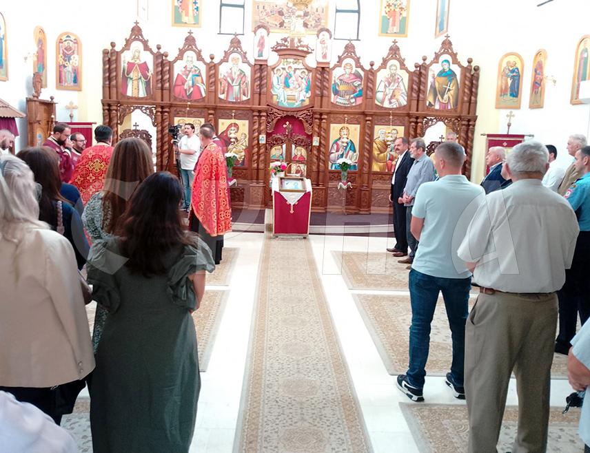 НОВИ ГРАД, 6. АВГУСТА /СРНА/ - У Храму Светих апостола Петра и Павла у Новом Граду почео је парастос страдалим Србима у злочиначкој хрватској акцији "Олуја" у којој је прије 30 година етнички очишћен простор Републике Српске Крајине.