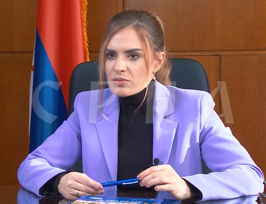 БЕОГРАД, 6. АВГУСТА /СРНА/ - Покушаји да се предсједнику Републике Српске Милораду Додику одузме мандат и забрани вршење јавне функције директан су удар на институцију предсједника Српске, али и на саму Републику Српску, њен уставни поредак и неприкосновену вољу српског народа, изјавила је министар за рад, запошљавање, борачка и социјална питања Србије Милица Ђурђевић Стаменковски.