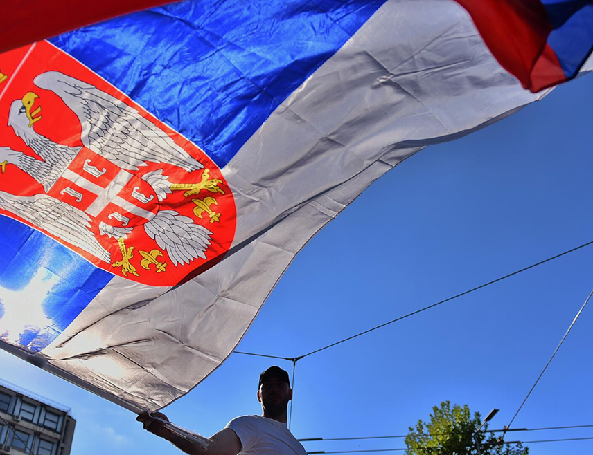 СПЛИТ, 11. АВГУСТА /СРНА/ - Навијачи "Хајдука" запалили су српске заставе на стадиону "Пољуд" у Сплиту током утакмице "Хајдука" и "Горице".