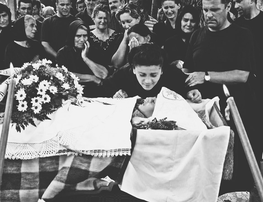 ГОРАЖДЕВАЦ, 13. АВГУСTА /СРНА/ - Навршиле су се 22 године од злочина на ријеци Бистрици у Гораждевцу, када су до данас непознати нападачи из аутоматског оружја убили српску дјецу на купалишту удаљеном око 300 метара од центра овог српског села код Пећи.