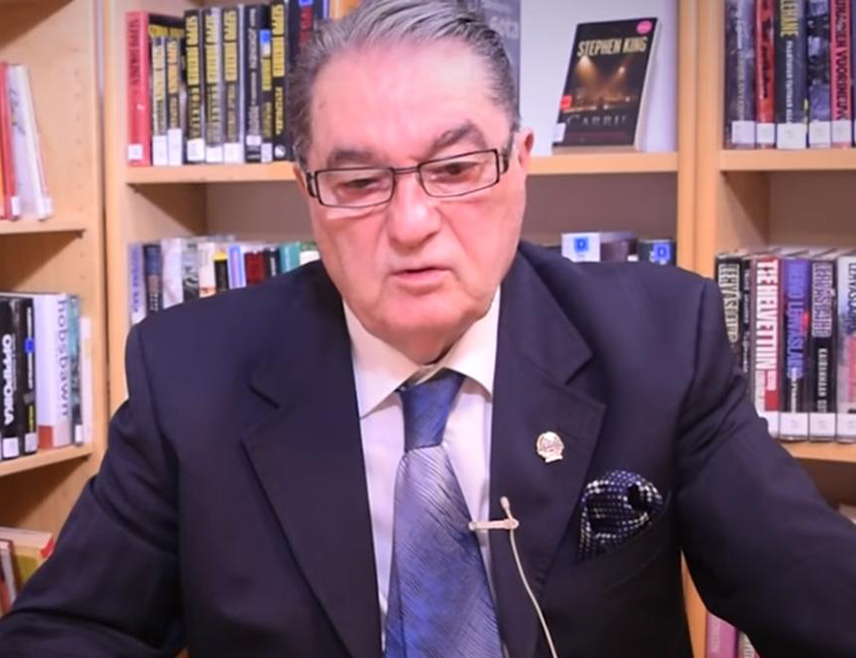 ХАГ, 13. АВГУСТА /СРНА/ - Адвокат Александар Алексић, који заступа некадашњег команданта Треће армије Војске Југославије Небојшу Павковића, поднио је Међународном механизму за кривичне судове /ММКС/ у Хагу захтјев за хитно пријевремено ослобађање Павковића, саопштено је из Механизма.