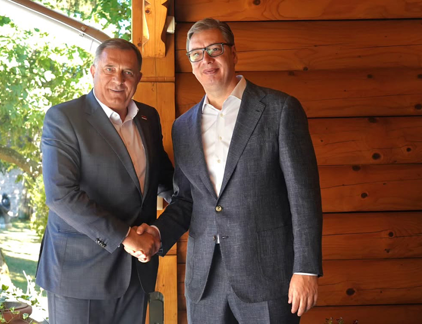 BELGRADE, August 14 /SRNA/ - Presidents of Republika Srpska Milorad Dodik and Serbia Aleksandar Vučić met today in Belgrade to discuss internal and external attacks on Serbia and Srpska, as well as other important issues for the Serbian people on both sides of the Drina River.