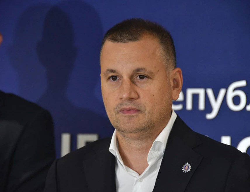 БЕОГРАД, 14. АВГУСТА /СРНА/ - Главни јавни тужилац Вишег јавног тужилаштва у Београду Ненад Стефановић рекао је да ће бити идентификоване све особе које су на друштвеним мрежама позивале на насиље у Србији, како би се утврдила њихова кривична одговорност.