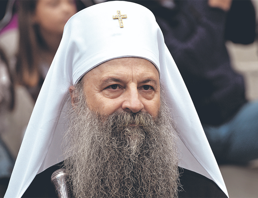 БЕОГРАД, 14. АВГУСТА /СРНА/ - Његова светост патријарх српски Порфирије апеловао је поводом немира на улицама градова Србије да се обустави сваки сукоб и одбаце ријечи и дјела која наносе бол и ране другима.