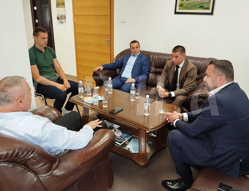BILEĆA, AUGUST 18 /SRNA/ – The Minister of Trade and Tourism of Republika Srpska Denis Šulić announced that next week he will visit Tatarstan with the goal of opening the market of this Russian republic to products from Republika Srpska, including those of the Bileća dairy “Pađeni.”