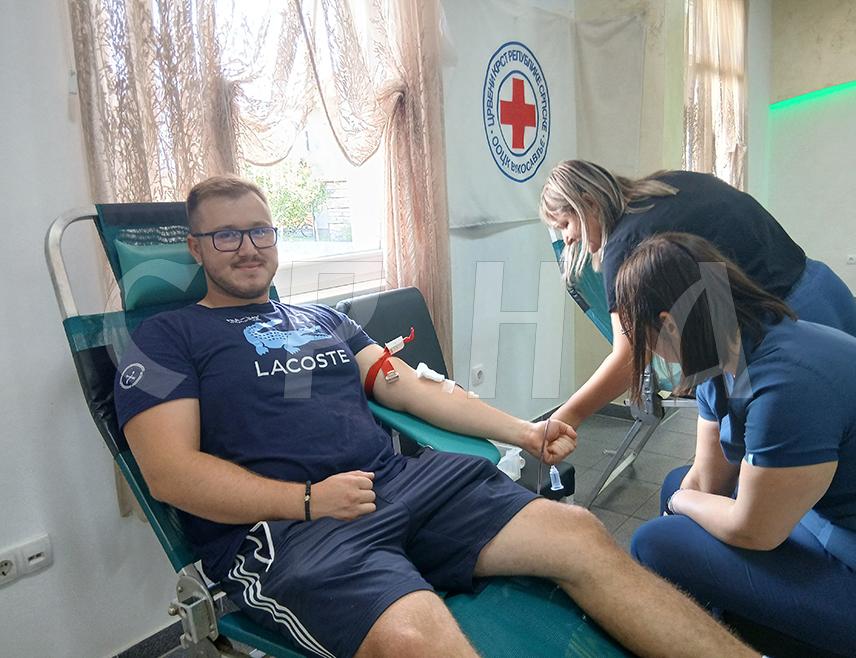 ВУКОСАВЉЕ, 19. АВГУСТА /СРНА/ - У акцији добровољног давања крви у Вукосављу данас су прикупљене 64 дозе за потребе Болнице "Свети апостол Лука" у Добоју.