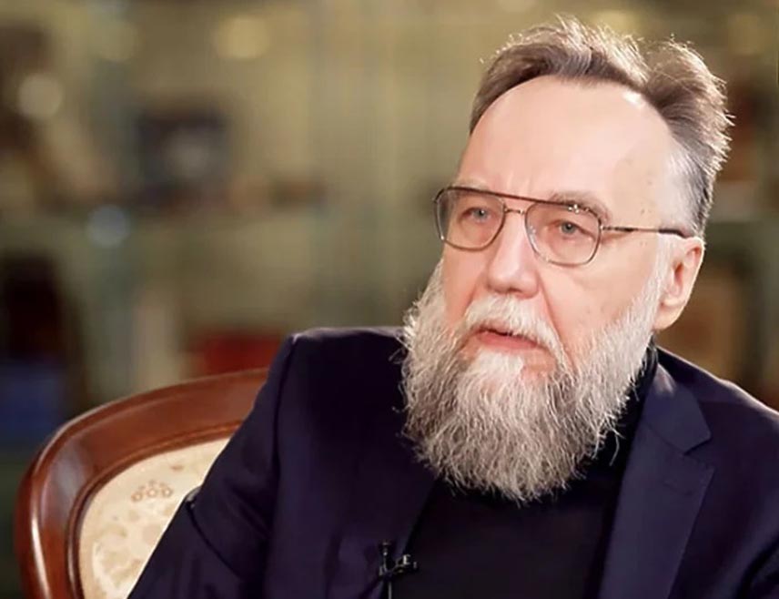 МОСКВА, 28. АВГУСТА /СРНА/ - Руски политички филозоф Александар Дугин подржао је позив предсједника САД Доналда Трампа да се бизнисмен Џорџ Сорош оптужи на основу Закона о организацијама под утицајем рекеташа и корумпираним организацијама.