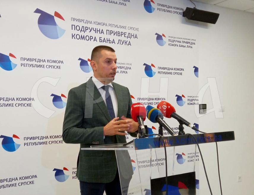 БАЊАЛУКА, 1. СЕПТЕМБРА /СРНА/ - Републику Српску је за седам мјесеци ове године посјетило више од 12.000 туриста него прошле године, рекао је данас министар трговине и туризма Денис Шулић и најавио да од данас креће нови циклус ваучера.