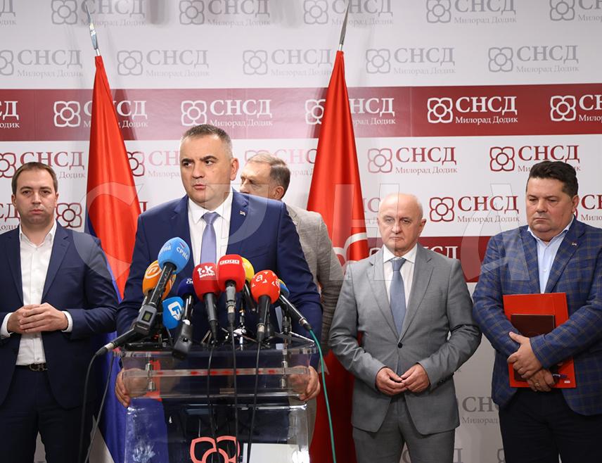 BANJA LUKA, SEPTEMBER 1 /SRNA/ - The Republika Srpska Prime Minister-designate, Savo Minić, said today in Banja Luka that he has the full support of the ruling coalition parties in Republika Srpska regarding the work of the new government.
