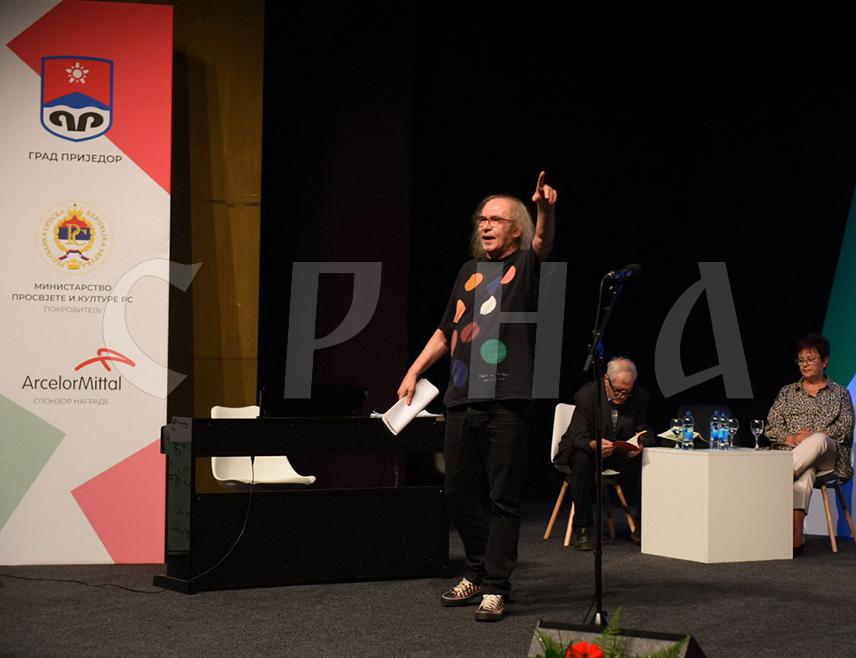 ПРИЈЕДОР, 2. СЕПТЕМБРА /СРНА/ - Књижевник Боро Капетановић овогодишњи је добитник награде "Скендер Куленовић-Књижевни вијенац Козаре".