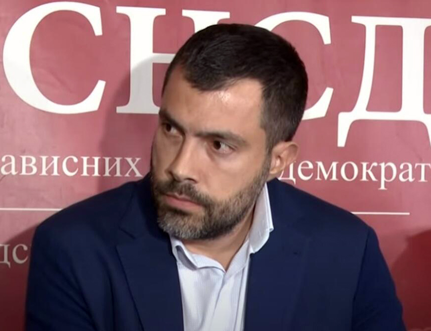 БАЊАЛУКА, 4. СЕПТЕМБРА /СРНА/ - Организациони секретар СНСД-а Игор Додик осудио је срамну одлуку бањалучког Основног суда након које Радослав Јовић данас слободно шета Бањалуком, иако је прије неколико дана са сином претукао полицијског инспектора пред малољетним дјететом.