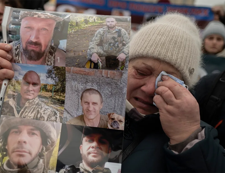 ГРОЗНИ, 8. СЕПТЕМБРА /СРНА/ - Комесар за људска права Чеченије Мансур Солтајев саопштио је данас да мајке украјинских војника упућују бројне апеле предсједнику те руске републике Рамзану Кадирову од којег траже да им помогне у проналаску њихових синова које насилно одводе са улица и шаљу на прве линије фронта.