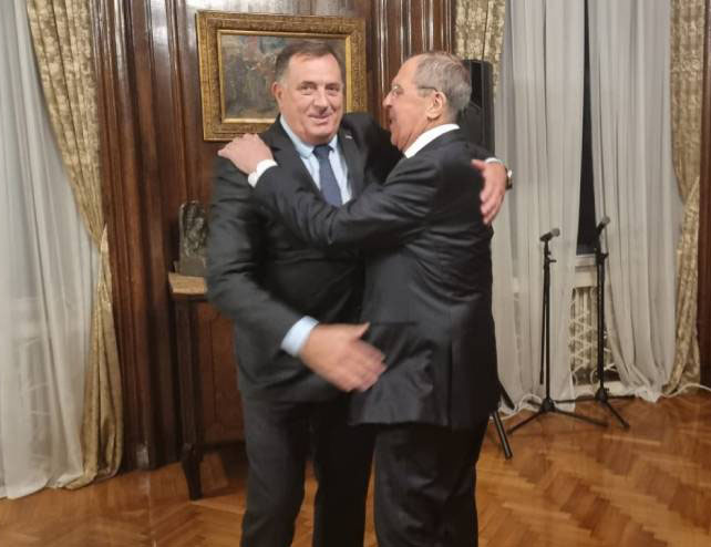 MOSCOW, SEPTEMBER 9 /SRNA/ – The President of Republika Srpska Milorad Dodik has arrived at the Great Palace of the Ministry of Foreign Affairs of Russia in Moscow, where he will meet with the Minister of Foreign Affairs Sergey Lavrov.