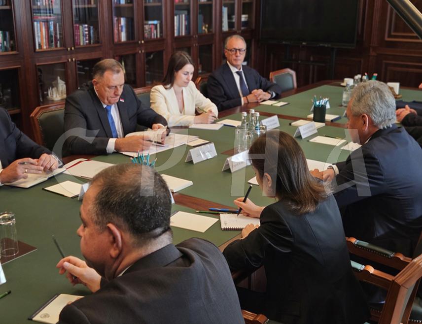 MOSCOW, September 10 /SRNA/ - Secretary of the Security Council of the Russian Federation Sergey Shoigu emphasized at the start of his meeting with Republika Srpska President Milorad Dodik in Moscow that the situation in BiH is very tense and expressed hope that the measures being undertaken by Republika Srpska, with Russia's support, will yield results.