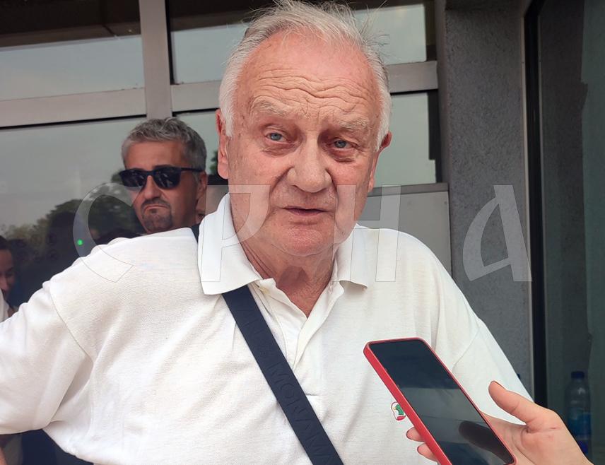 PALE, SEPTEMBER 12 /SRNA/ - If the opposition in Republika Srpska is genuinely concerned about the Republic, it still has time to consider whether to choose BiH as a protectorate or a free Republika Srpska, former Republika Srpska National Assembly Speaker Dragan Kalinić told SRNA.