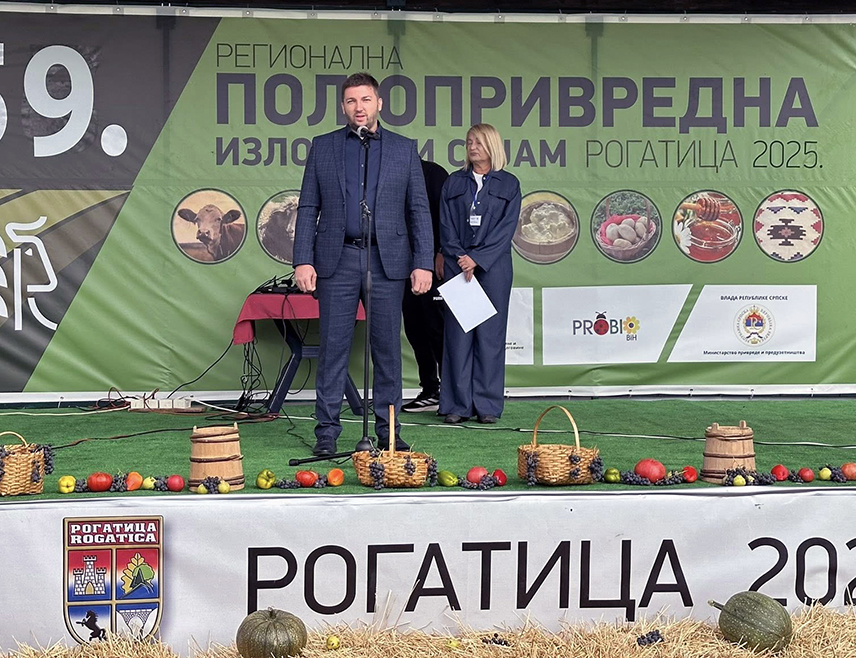 РОГАTИЦА, 14. СЕПТЕМБРА /СРНА/ - У Рогатици је данас свечано отворена 59. Регионална пољопривредна изложба и сајам гдје ће се представити више од 200 излагача са подручја Горњодринске и Сарајевско-романијске регије.