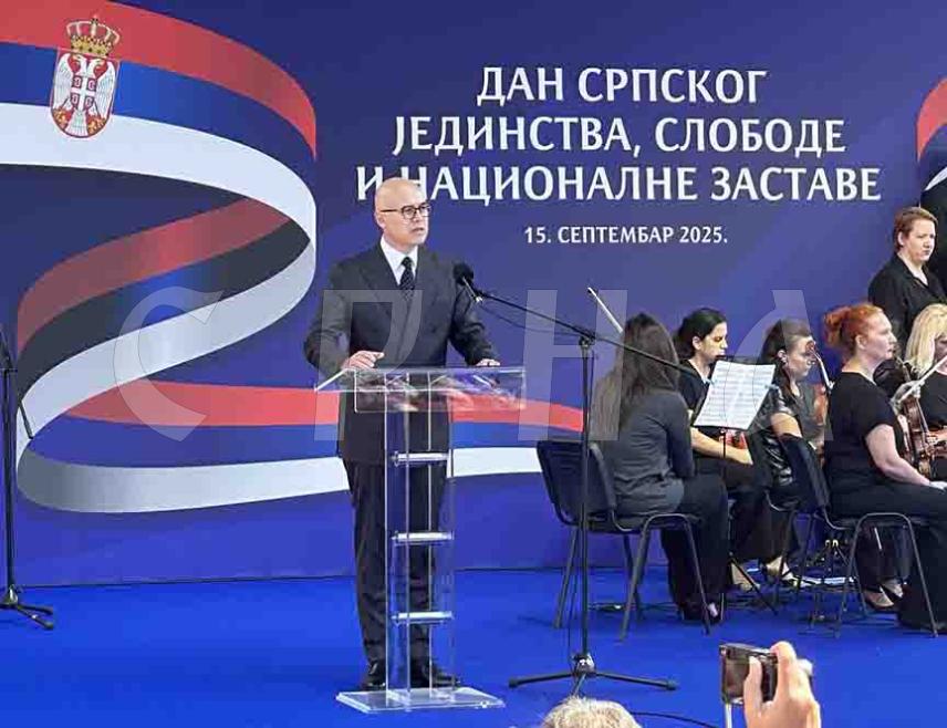 ГАЏИН ХАН, 15. СЕПТЕМБРА /СРНА/ - Изасланик предсједника Србије Милош Вучевић поручио је да данашње обиљежавање Дана српског јединства, слободе и националне заставе учи да је предуслов слободе народна држава Србија, јер у свакој другој Срби ће бити грађани другог реда.
