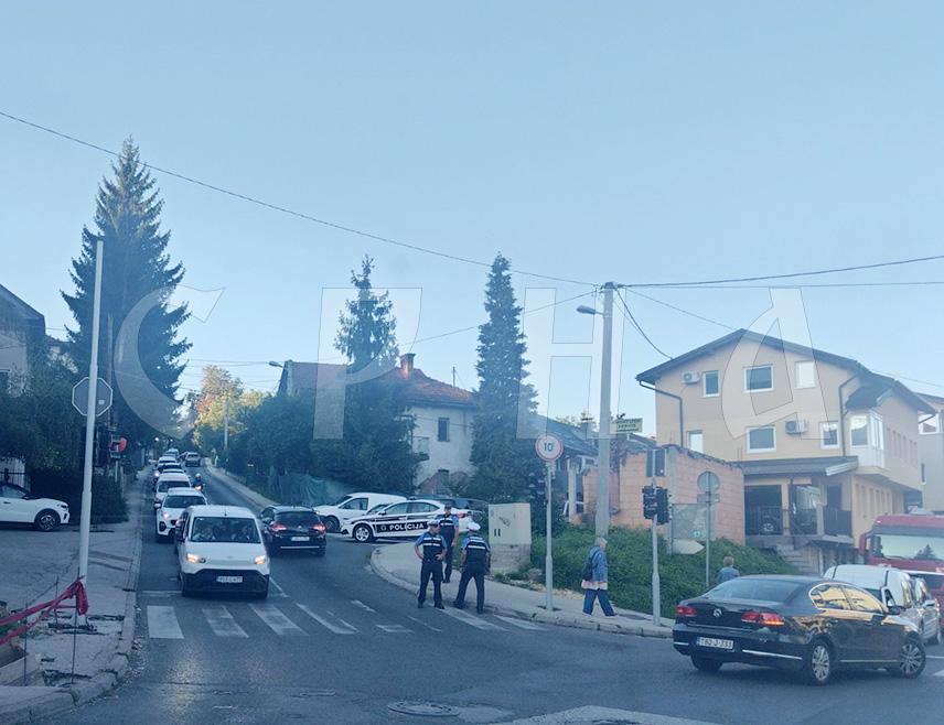 ИСТОЧНО САРАЈЕВО, 16. СЕПТЕМБРА /СРНА/ - Женска особа смртно је страдала у мјесту Враца на регионалном путу Кула-Бистрица, потврђено је Срни у Полицијској управи Источно Сарајево.