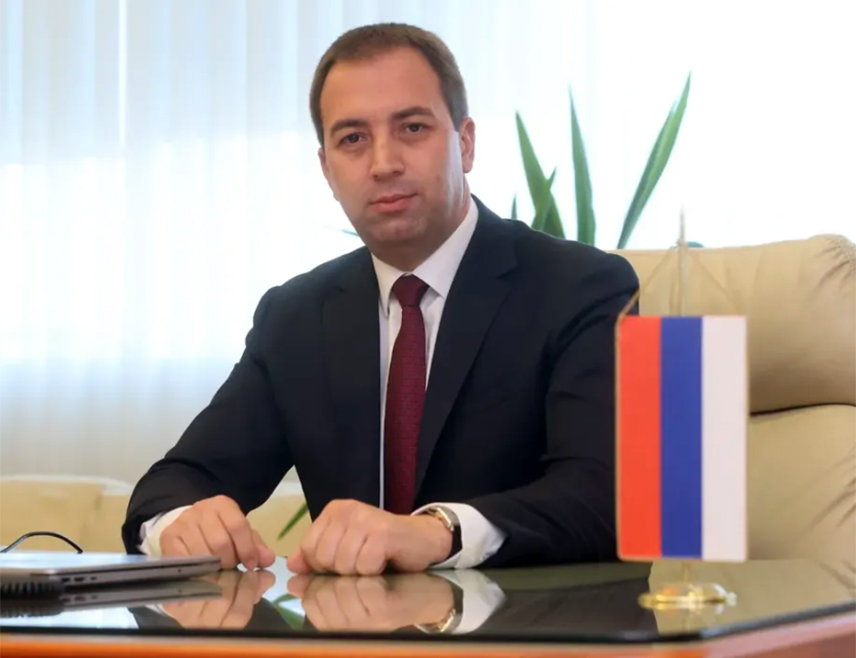 БАЊАЛУКА, 16. СЕПТЕМБРА /СРНА/ - Министар правде Републике Српске Горан Селак затражио је од свих привредних судова у Републици Српској детаљан преглед стечајних поступака и податке о њиховом трајању, с циљем унапређења њихове ефикасности, али и правног система у цијелости.
