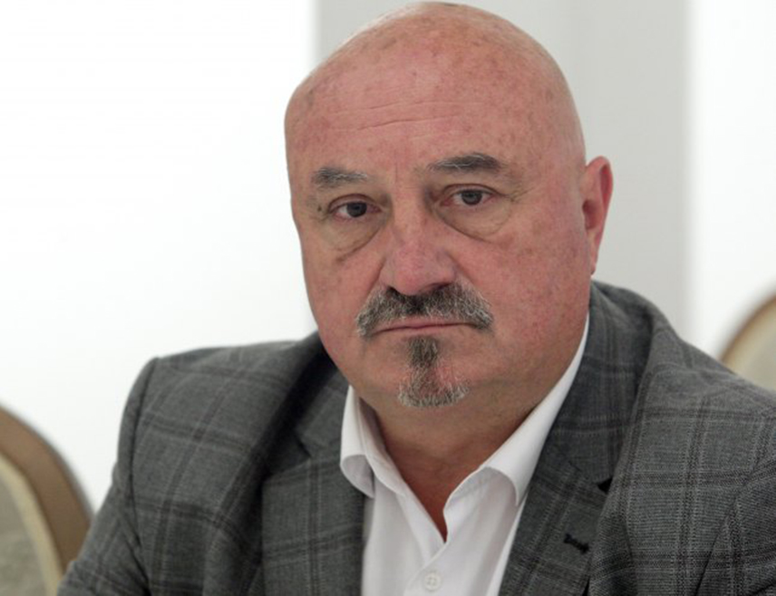 БЕОГРАД, 20. СЕПТЕМБРА /СРНА/ - Адвокат Горан Петронијевић оцијенио је за Срну да свједочење бившег помоћника државног секретара САД Џејмса Рубина пред судом за злочине терористичке ОВК у Хагу и његови ставови о процесуирању ратних злочина на простору бивше Југославије доказују сву непринципијелност и лицемјерје западних сила.