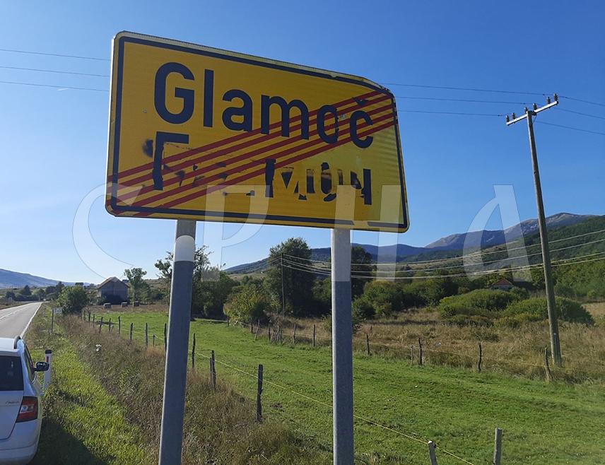 GLAMOČ, SEPTEMBER 19 /SRNA/ – Traffic signs with place names in Cyrillic have been repainted again, prompting a reaction from the Livno Canton Minister of Justice and Administration Aleksandar Rodić, who stated that such vandalistic behaviour is unacceptable.