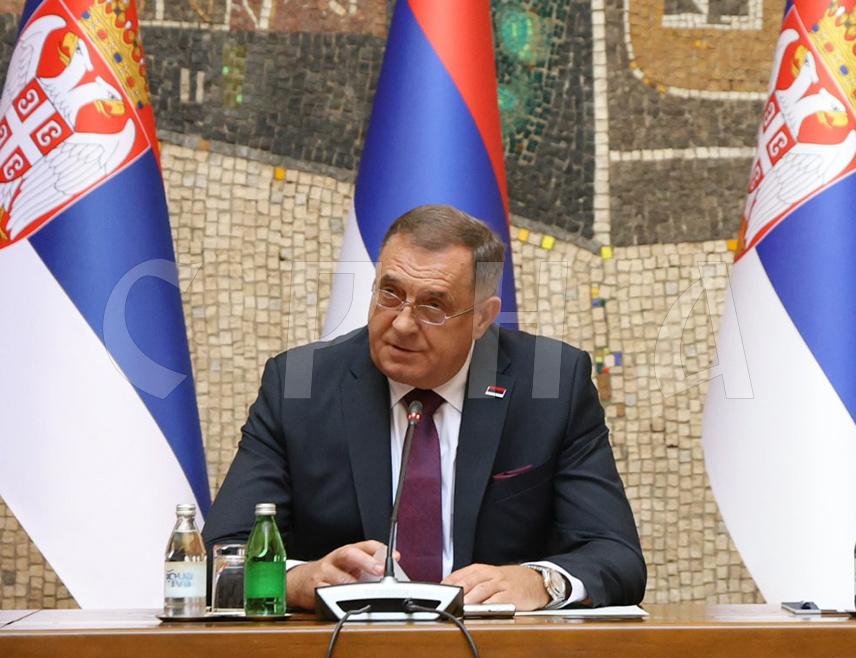 BELGRADE, SEPTEMBER 20 /SRNA/ - Republika Srpska President Milorad Dodik stated today in Belgrade that it is a disheartening fact that the European Union /EU/ advocates the rule of law while standing behind lawlessness in BiH.