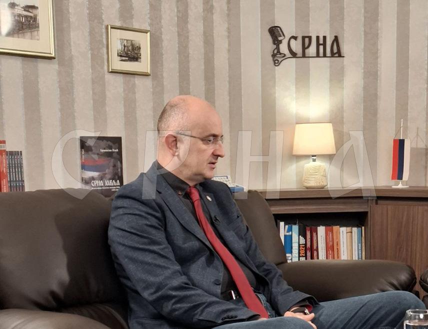 BANJA LUKA, SEPTEMBER 24 /SRNA/ – If the EU wants Republika Srpska inside, then the EU will have to choose between the democratic institutions of Srpska and the distorted so-called Bonn powers, said the head of the SNSD Club in the National Assembly of Srpska Srđan Mazalica.