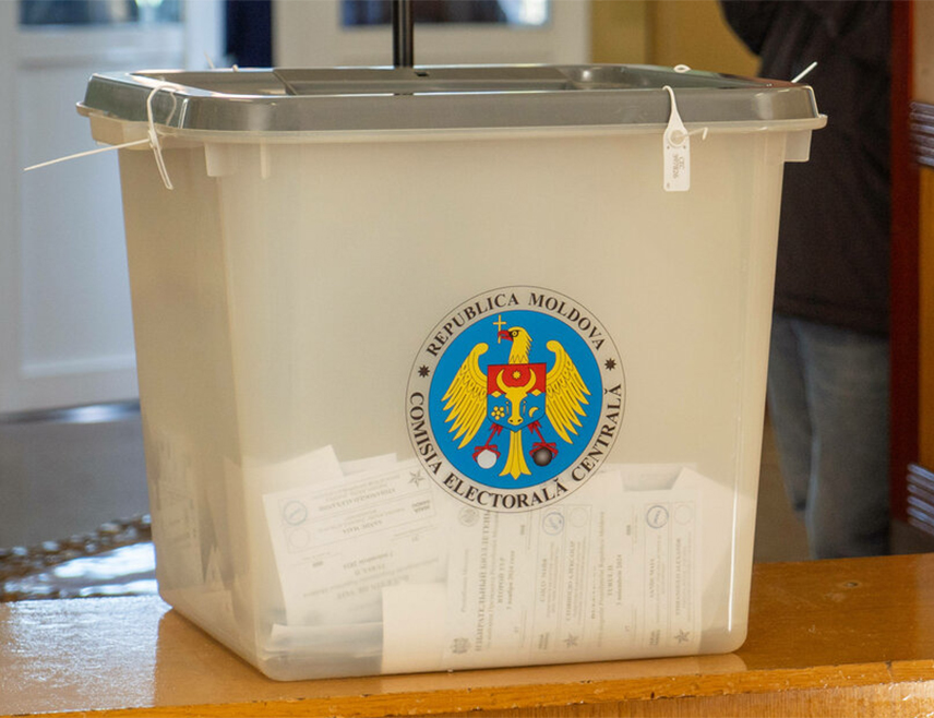 СОЧИ, 30. СЕПТЕМБРА /СРНА - РИА Новости/ - Руски министар спољних послова Сергеј Лавров изјавио је да су парламентарни избори у Молдавији били "преварантски" и да је невјероватно како се тако отворено може манипулисати гласовима.