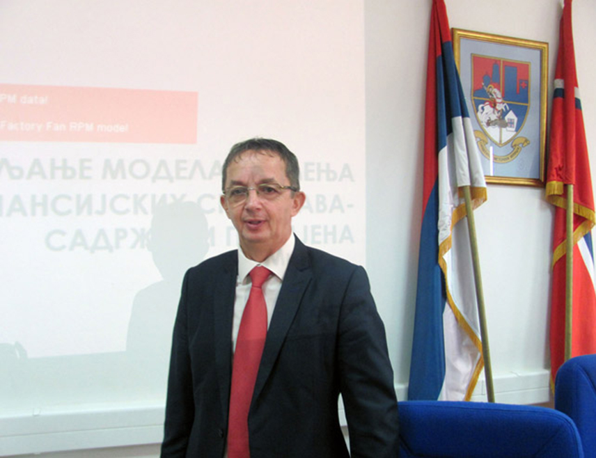 БАЊАЛУКА, 1. ОКТОБРА /СРНА/ - На путевима Републике Српске за седам мјесеци погинуло је 70 лица или 19 више него у истом периоду лани, а да би се тај број смањио треба радити на свијести о ризику учешћа у саобраћају и подићи казне јер су постојеће ниске, изјавио је Срни руководилац у Агенцији за безбједност саобраћаја Милија Радовић.